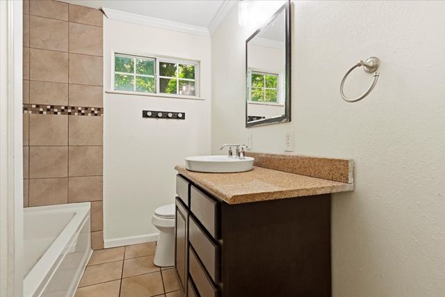 1944 Alhambra Street, Dallas, TX 75217