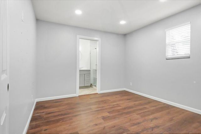 1944 Alhambra Street, Dallas, TX 75217