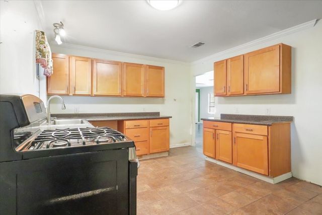 1944 Alhambra Street, Dallas, TX 75217