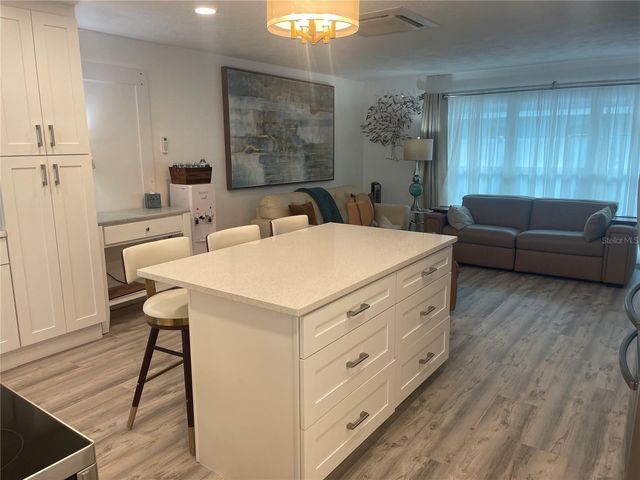 515 1ST AVENUE E, Bradenton, FL 34208