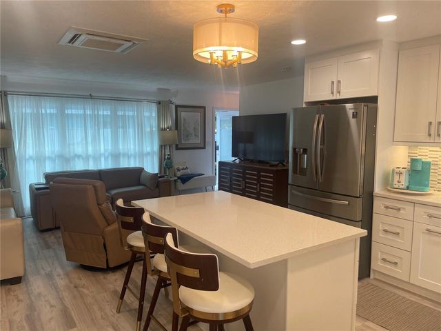 515 1ST AVENUE E, Bradenton, FL 34208