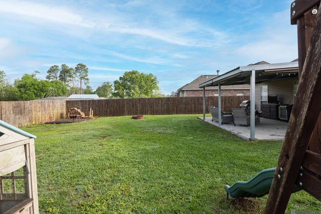 13417 Orleans Dr, Gonzales, LA 70737