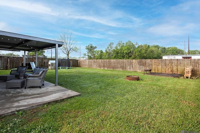 13417 Orleans Dr, Gonzales, LA 70737