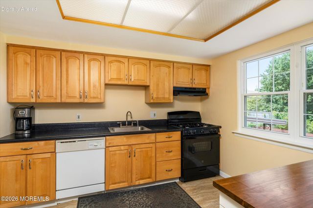 43 Brunswick Drive, Howell, NJ 07731