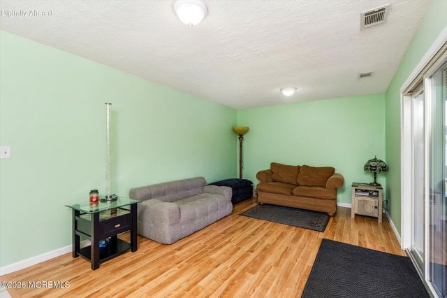 43 Brunswick Drive, Howell, NJ 07731