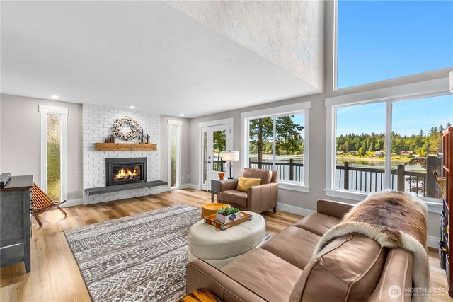 240 SE Mallard Beach Lane, Shelton, WA 98584