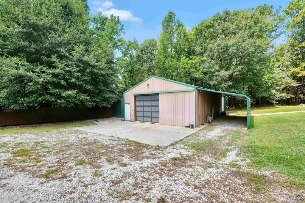 330 Locust Road, Locust Grove, GA 30248