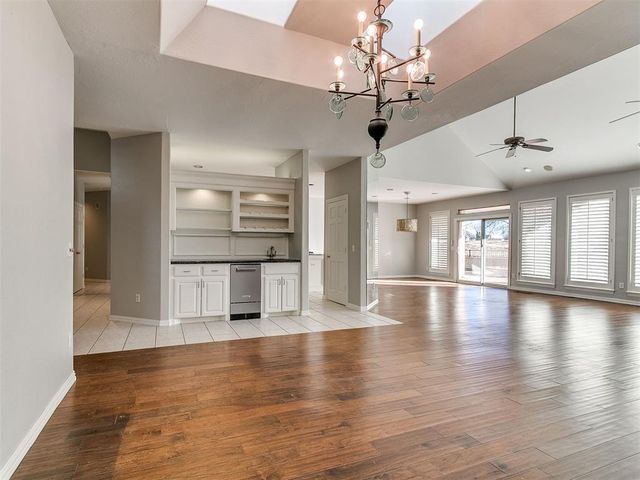 6016 Chestnut Court, Edmond, OK 73025