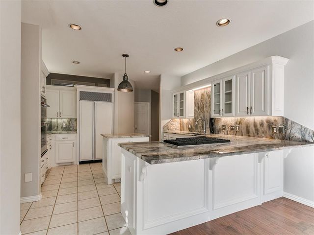 6016 Chestnut Court, Edmond, OK 73025