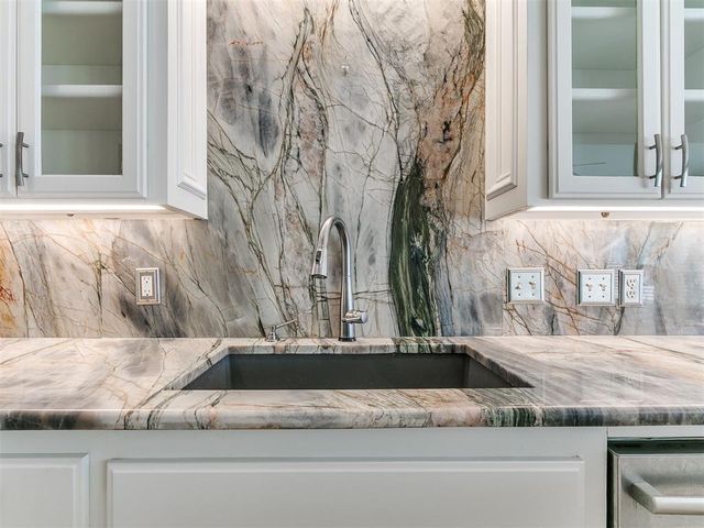 6016 Chestnut Court, Edmond, OK 73025