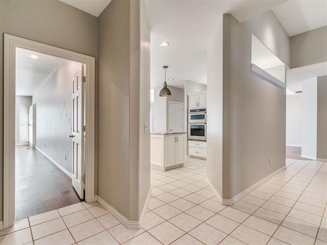 6016 Chestnut Court, Edmond, OK 73025