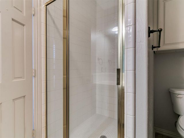 6016 Chestnut Court, Edmond, OK 73025