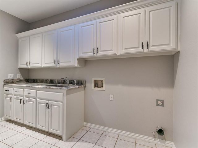 6016 Chestnut Court, Edmond, OK 73025