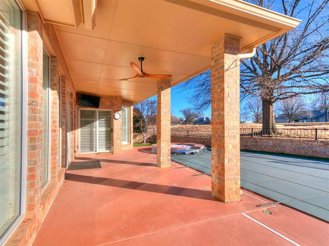 6016 Chestnut Court, Edmond, OK 73025