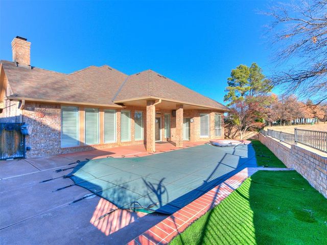 6016 Chestnut Court, Edmond, OK 73025