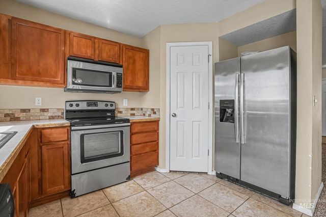 3004 Stone Creek St, Caldwell, ID 83605