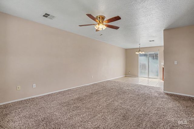 3004 Stone Creek St, Caldwell, ID 83605