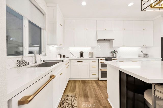 28427 Ascent, Saugus, CA 91350