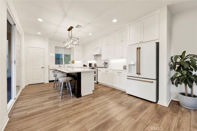 28427 Ascent, Saugus, CA 91350