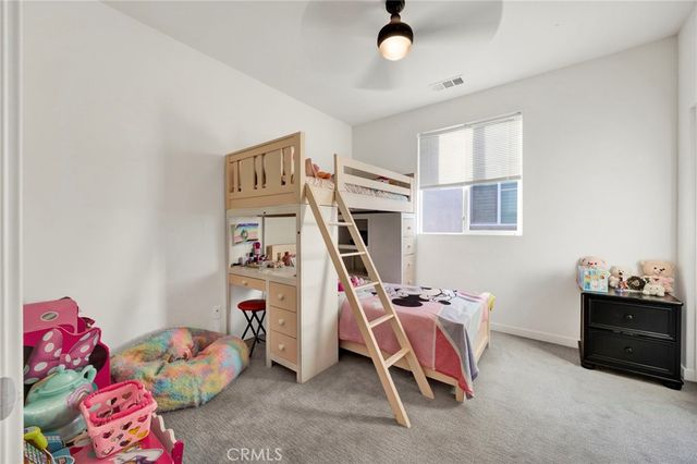 28427 Ascent, Saugus, CA 91350