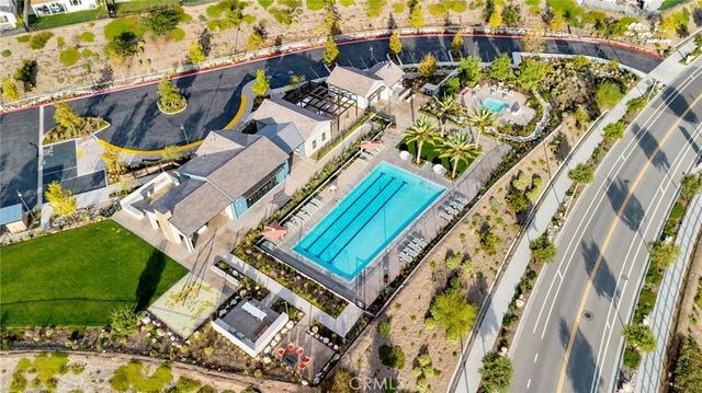 28427 Ascent, Saugus, CA 91350