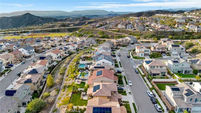 28427 Ascent, Saugus, CA 91350