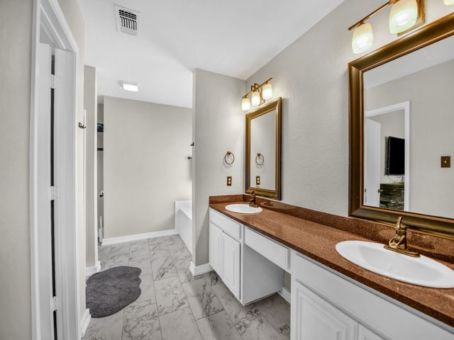 116 Butternut Court, Weatherford, TX 76088