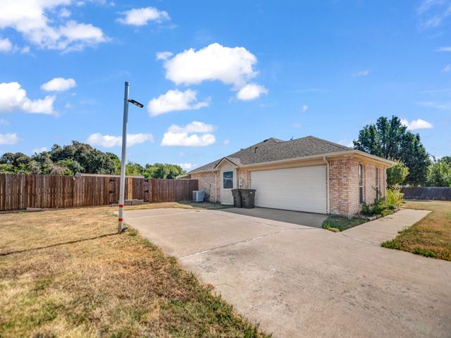 116 Butternut Court, Weatherford, TX 76088