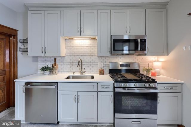 274 N MAIN ST, Red Lion, PA 17356