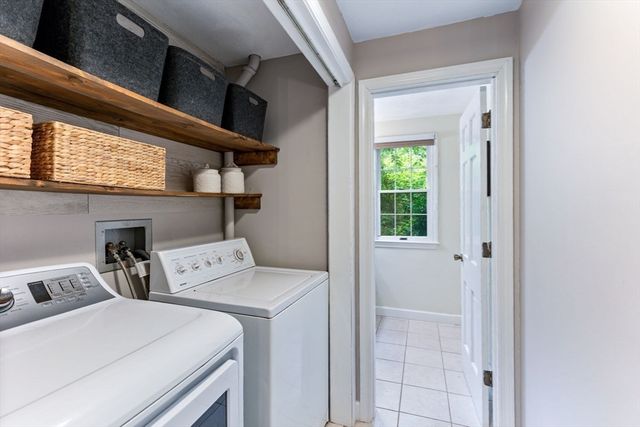 135 Lawndale Rd, Mansfield, MA 02048