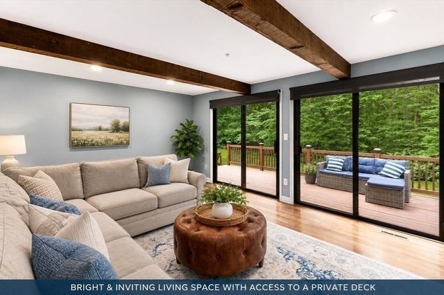 135 Lawndale Rd, Mansfield, MA 02048