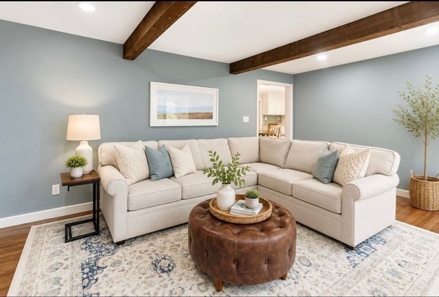 135 Lawndale Rd, Mansfield, MA 02048