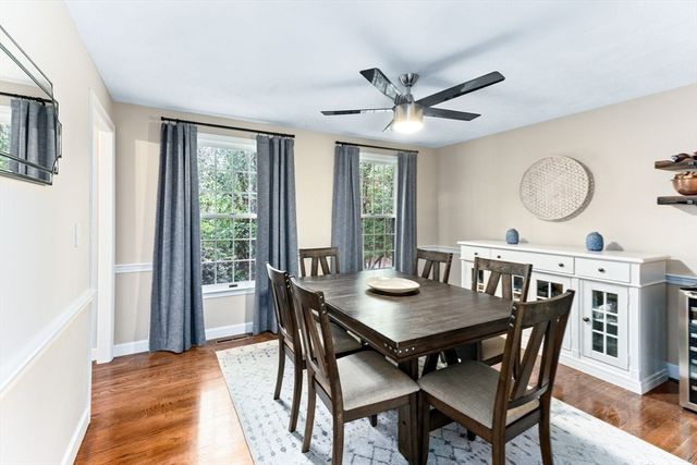 135 Lawndale Rd, Mansfield, MA 02048
