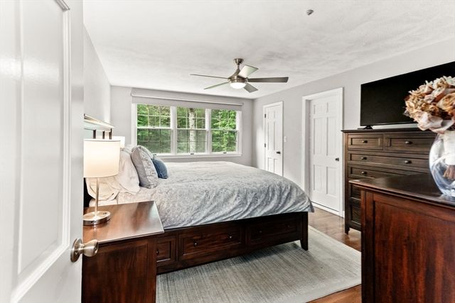 135 Lawndale Rd, Mansfield, MA 02048