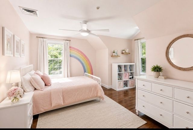 135 Lawndale Rd, Mansfield, MA 02048
