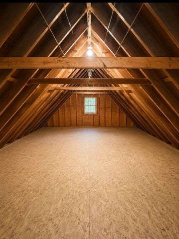 135 Lawndale Rd, Mansfield, MA 02048