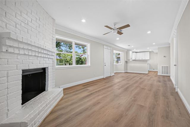 8438 Gallahad Street, Houston, TX 77078