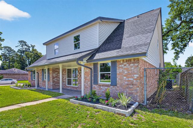 8438 Gallahad Street, Houston, TX 77078