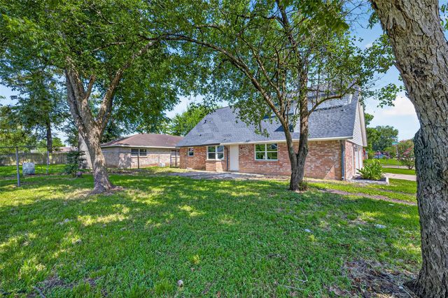 8438 Gallahad Street, Houston, TX 77078