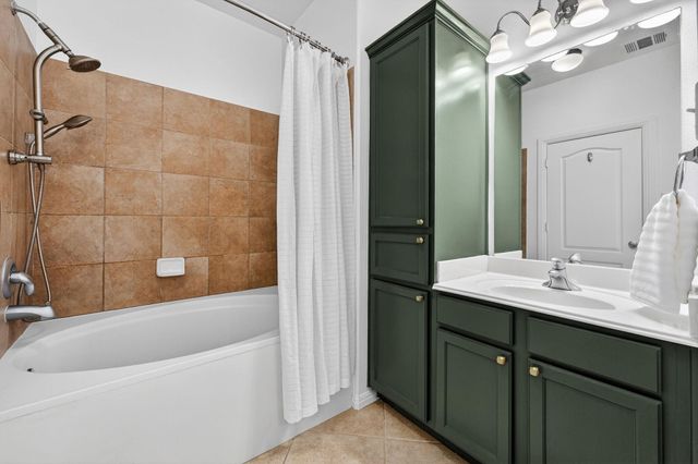 6801 Beckett RD 114R, Austin, TX 78749