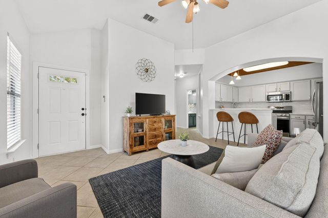 6801 Beckett RD 114R, Austin, TX 78749