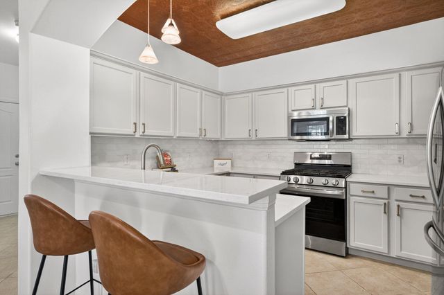 6801 Beckett RD 114R, Austin, TX 78749