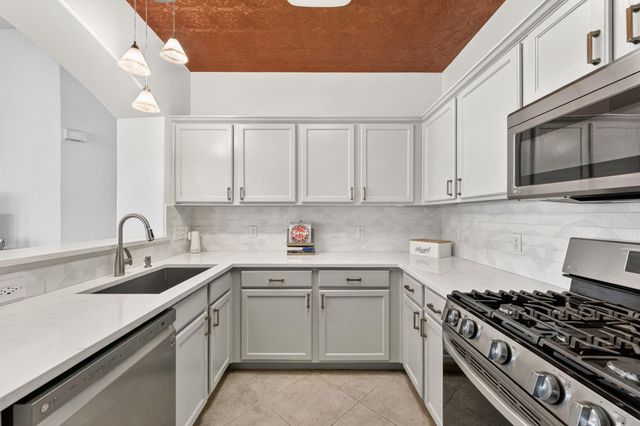 6801 Beckett RD 114R, Austin, TX 78749