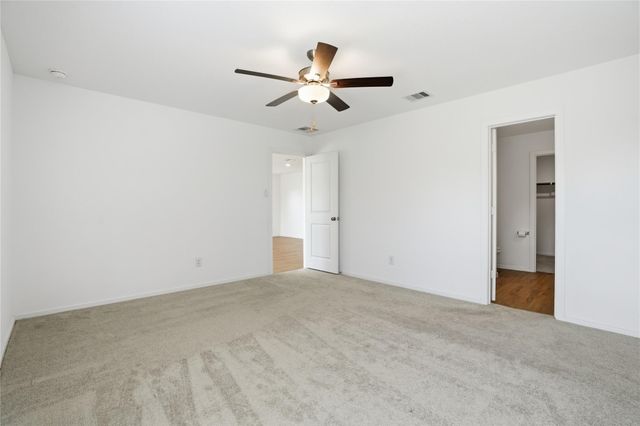 9910 Cliffside Ridge Drive, Baytown, TX 77521