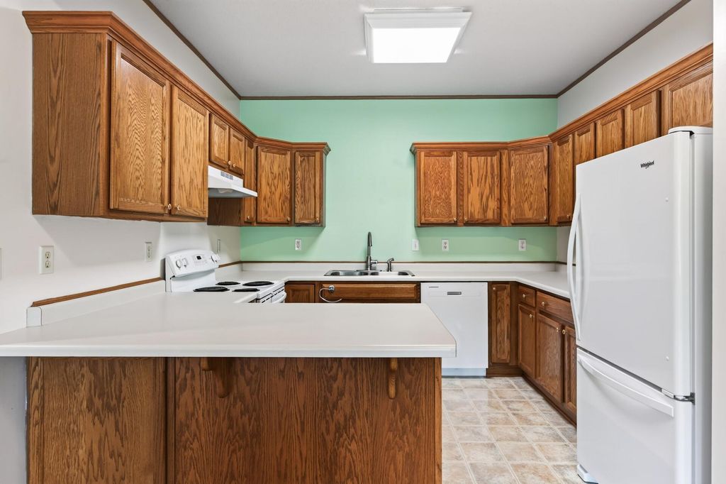 1012 Heldt Street, Chaska, MN 55318 — photo 5
