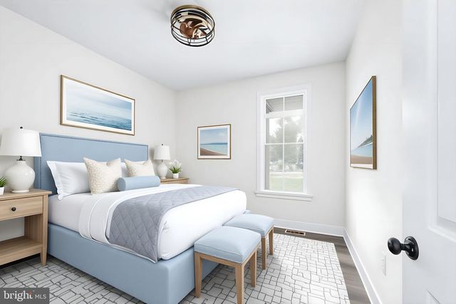 564 CURRIOMAN DR, Montross, VA 22520