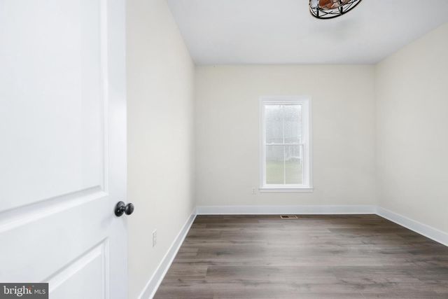 564 CURRIOMAN DR, Montross, VA 22520