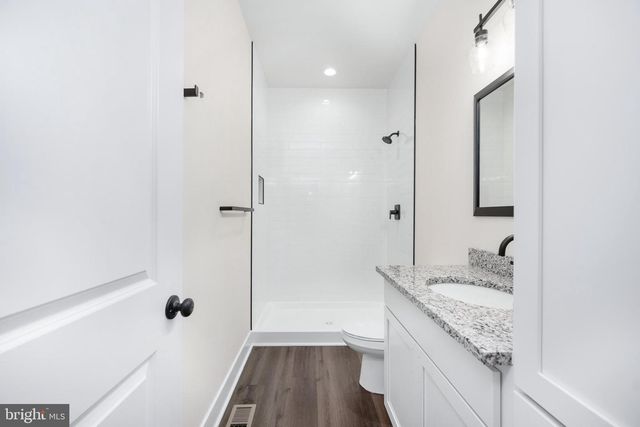 564 CURRIOMAN DR, Montross, VA 22520