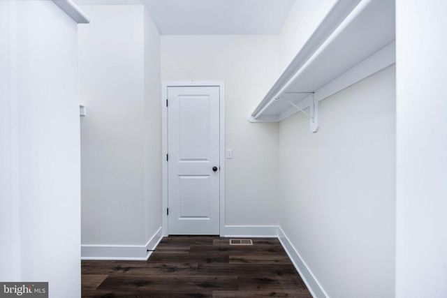 564 CURRIOMAN DR, Montross, VA 22520