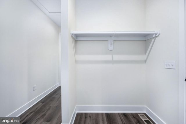 564 CURRIOMAN DR, Montross, VA 22520